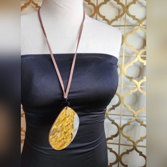 ✨️New to the Boutique! Adjustable Goldtone and Brown Necklace -Double-sided✨️ - Picture 10 of 16